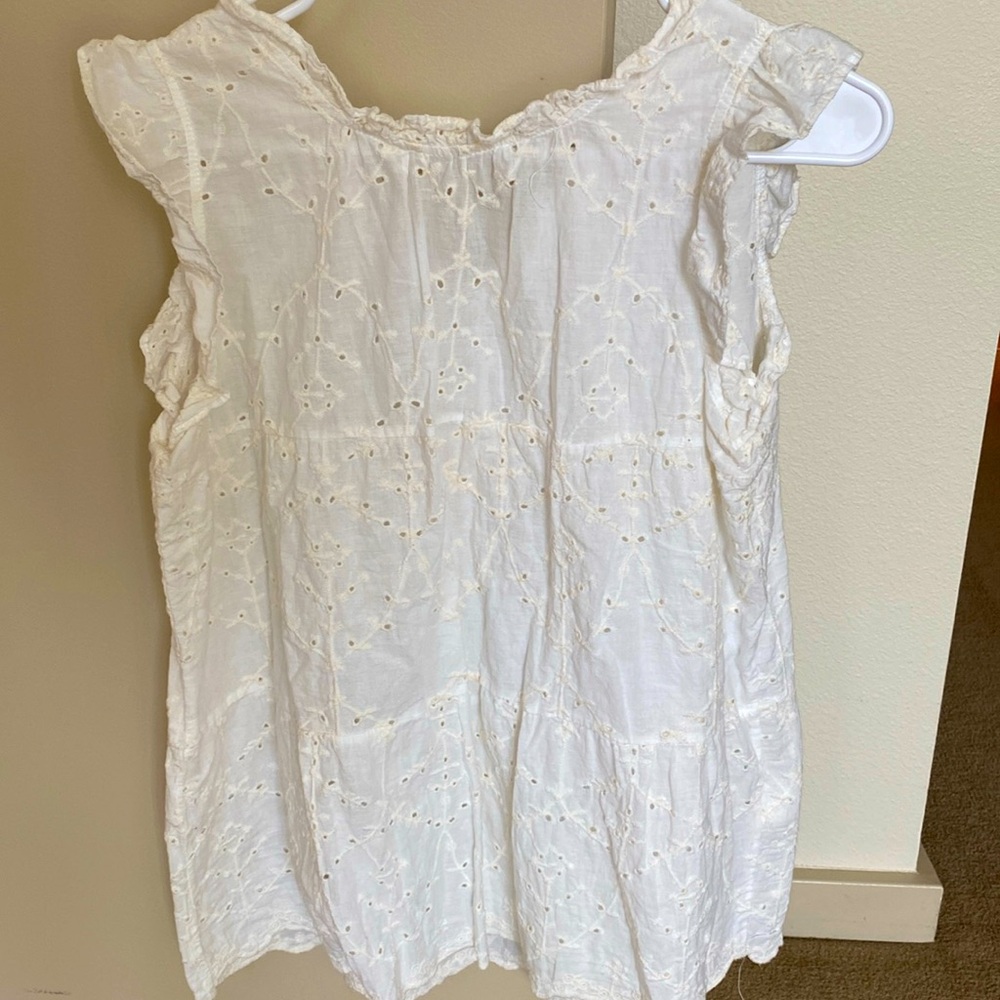 Kindred Anthropologie White Eyelet blouse M